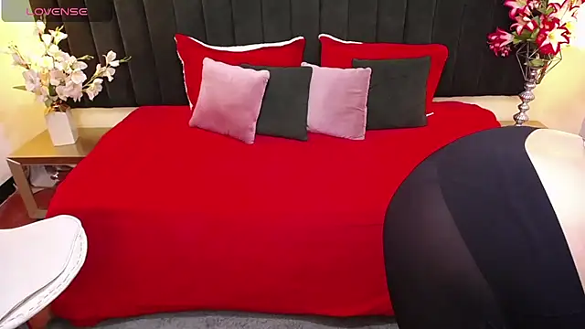 ailyn maury online show from October 2025 01:14:02 AM