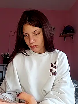Snapshot of MeCherryy chatting on September 2025 02:33:01 PM MeCherryy online show from September 2025 02:33:01 PM