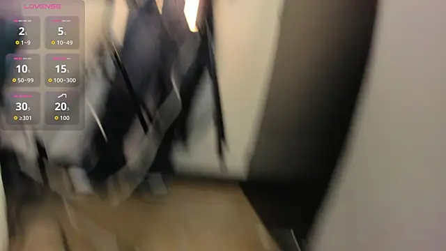 Snapshot of Pretty_Johnson_ chatting on September 2025 12:39:01 PM Pretty Johnson online show from September 2025 12:39:01 PM