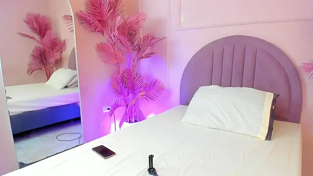 Kendallbleer online show from September 2025 12:10:01 PM