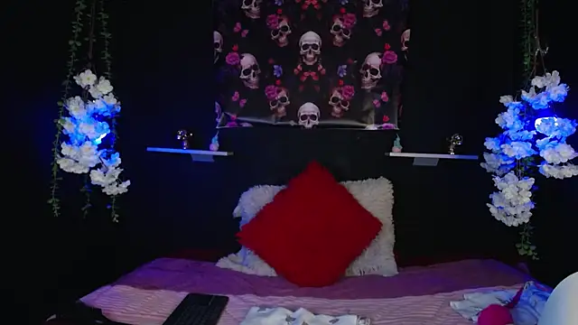 Hairydoll  online show from October 2025 07:03:02 PM