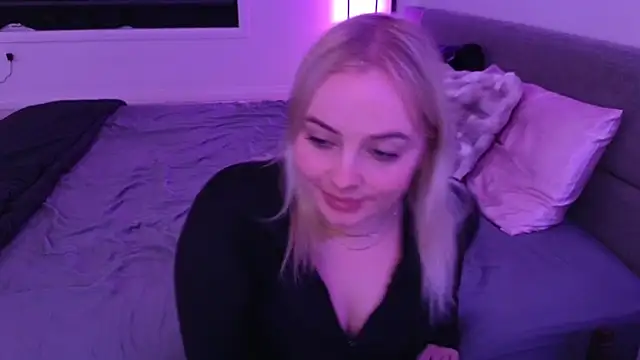 Snapshot of margot_robbie7 chatting on February 2026 11:55:01 PM margot robbie7 online show from February 2026 11:55:01 PM