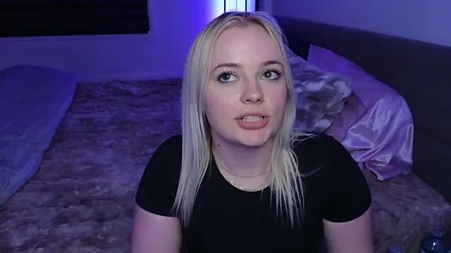 Snapshot of margot_robbie7 chatting on February 2026 12:53:01 AM margot robbie7 online show from February 2026 12:53:01 AM