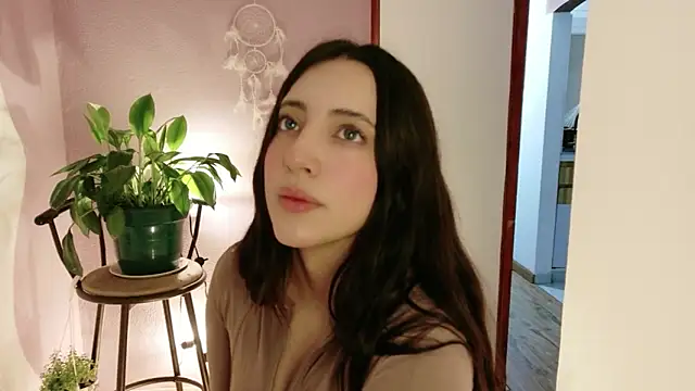 Snapshot of Rebbecawhite_meow chatting on May 2026 01:56:01 AM Rebbecawhite meow online show from May 2026 01:56:01 AM