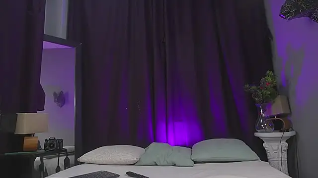 Snapshot of Colstorw_ chatting on December 2025 10:01:01 AM Colstorw online show from December 2025 10:01:01 AM