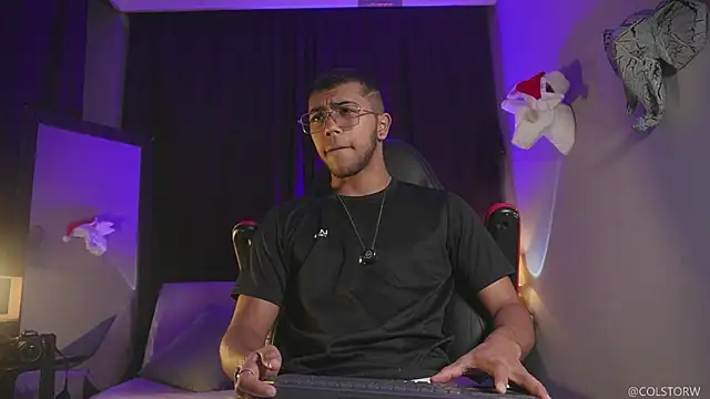 Snapshot of Colstorw_ chatting on January 2026 09:57:02 AM Colstorw online show from January 2026 09:57:02 AM