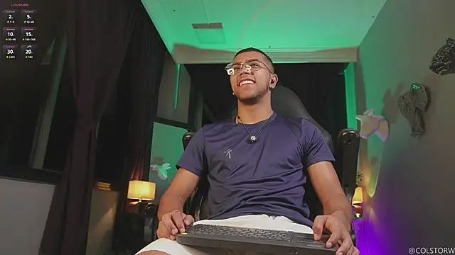 Snapshot of Colstorw_ chatting on January 2026 09:57:02 AM Colstorw online show from January 2026 09:57:02 AM