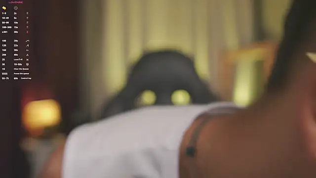 Snapshot of Colstorw_ chatting on April 2026 10:55:01 AM Colstorw online show from April 2026 10:55:01 AM