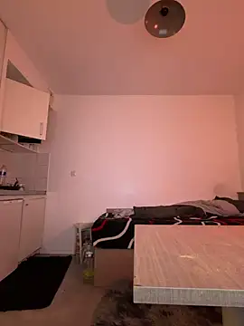 Renoirmonter online show from April 2026 06:40:02 AM