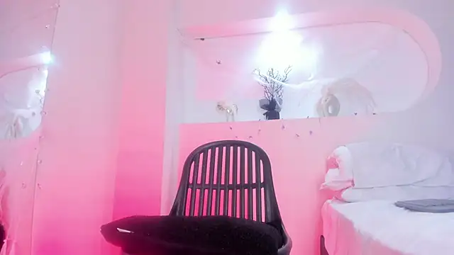 Snapshot of Hot_valerygh chatting on November 2025 07:15:01 PM Hot valerygh online show from November 2025 07:15:01 PM