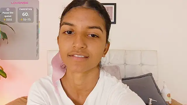 YuliethPetite online show from September 2025 04:51:02 PM