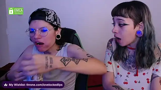 lovelockedlips online show from April 2026 05:45:02 PM