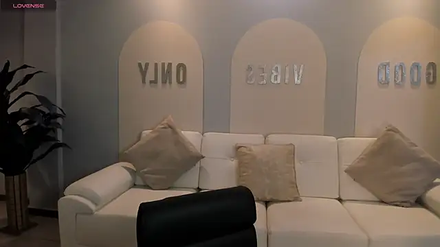 AmaliaCrus online show from November 2025 08:41:02 PM