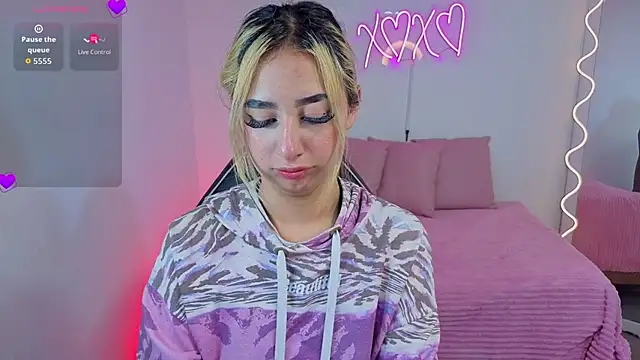 Malory tay1 online show from September 2025 07:08:01 PM