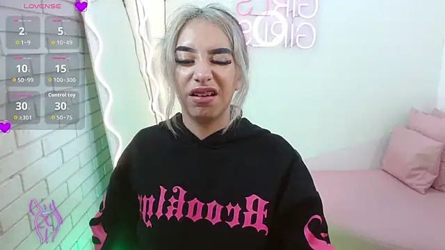 Malory tay1 online show from November 2025 11:38:02 AM