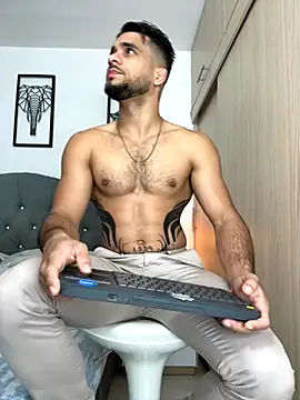 Maximiliano ford online show from September 2025 10:41:01 AM