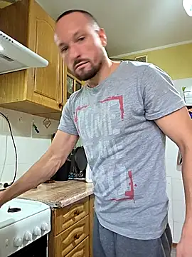 Masya MaxUA online show from November 2025 11:21:01 AM