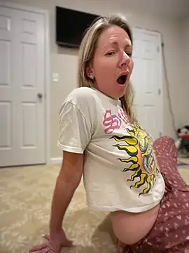 LittleMsMILF online show from February 2026 06:55:02 AM