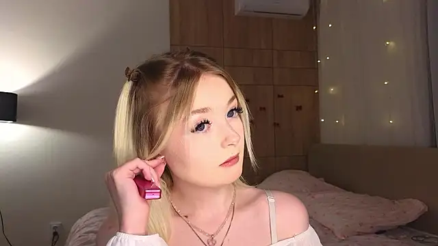 minigirl online show from February 2026 04:29:01 PM