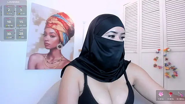 Layla arabelle online show from November 2025 08:33:02 PM