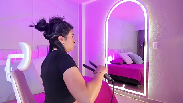 Snapshot of Eimmy_bm chatting on October 2025 11:09:02 AM Eimmy bm online show from October 2025 11:09:02 AM