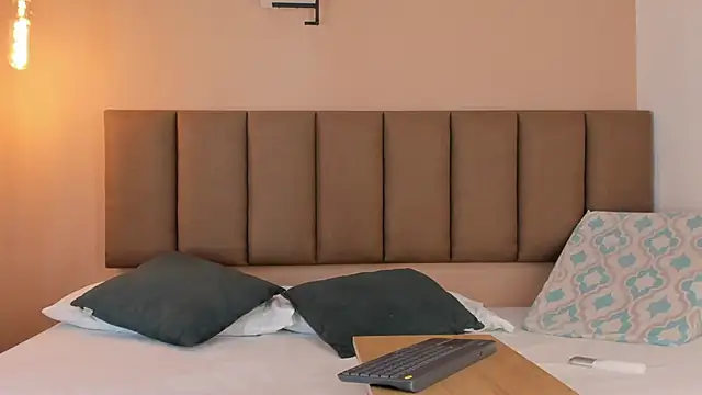 honeygray02 online show from October 2025 12:13:02 PM