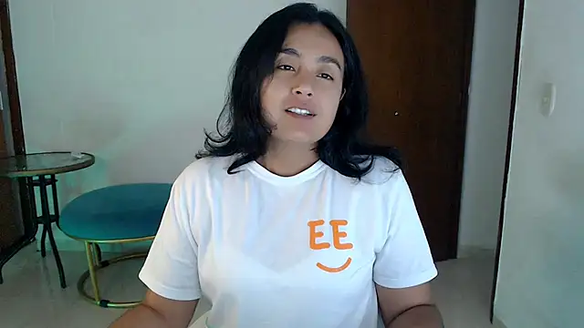 Snapshot of Themagicpotion chatting on April 2026 10:14:02 PM Themagicpotion online show from April 2026 10:14:02 PM