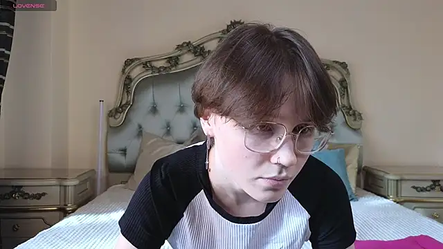 Snapshot of Tara_Lawson chatting on March 2025 05:43:02 AM Tara Lawson online show from March 2025 05:43:02 AM