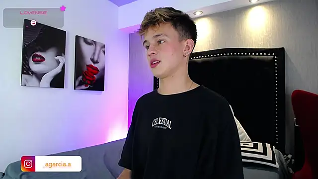 LiamWildx20 online show from February 2026 04:41:01 AM