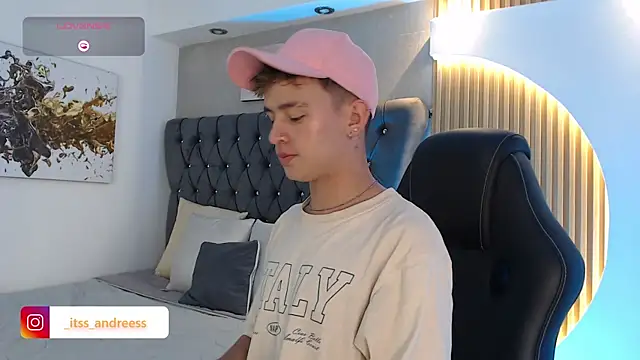 LiamWildx20 online show from July 2026 04:35:02 PM