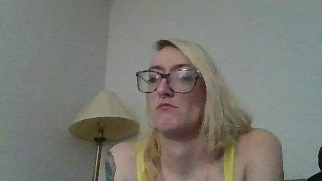 Kittaekatt online show from February 2026 03:55:02 AM