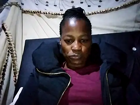 sexylira online show from April 2026 06:04:02 PM