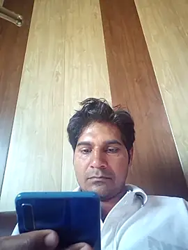 johnny8731 online show from March 2026 04:18:02 AM