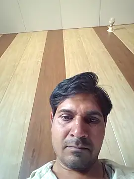 johnny8731 online show from May 2026 06:41:02 AM