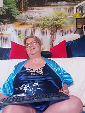 QueenPammy1 online show from February 2026 07:18:01 AM