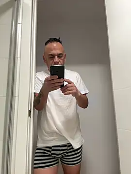 Snapshot of mateocali25 chatting on May 2026 12:59:01 PM mateocali25 online show from May 2026 12:59:01 PM