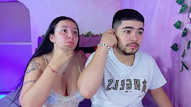 Snapshot of _mia_and_mike_ chatting on September 2025 01:25:02 PM mia and mike online show from September 2025 01:25:02 PM