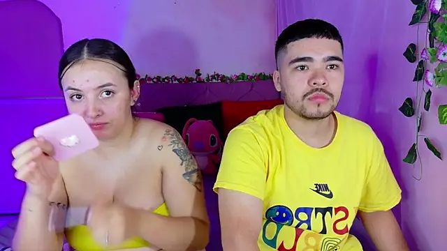 Snapshot of _mia_and_mike_ chatting on October 2025 01:45:02 PM mia and mike online show from October 2025 01:45:02 PM