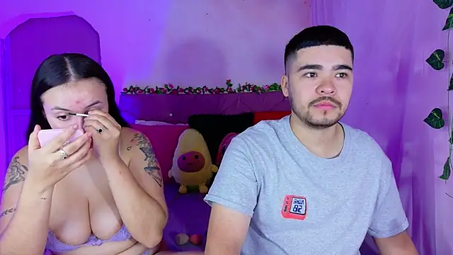 Snapshot of _mia_and_mike_ chatting on October 2025 12:49:02 PM mia and mike online show from October 2025 12:49:02 PM