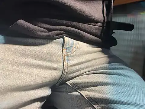 Max 965 online show from November 2025 06:48:02 PM