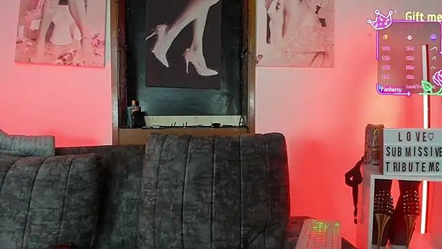  LuanaDabbraccio online show from October 2025 10:51:02 PM