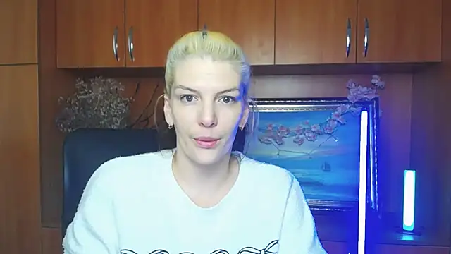 VanessaRey  online show from April 2026 07:08:01 AM