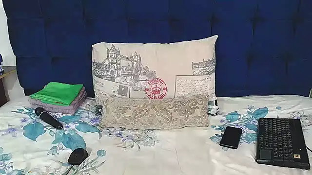 AriesCake online show from January 2026 11:23:02 AM