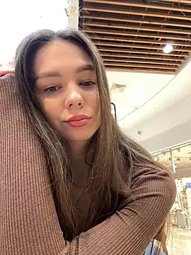 MilaBee online show from March 2025 05:21:02 AM