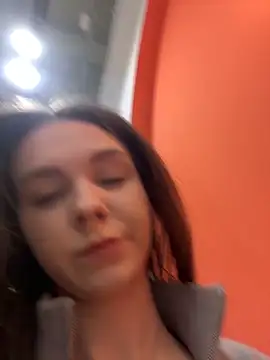 MilaBee online show from February 2026 10:23:01 AM