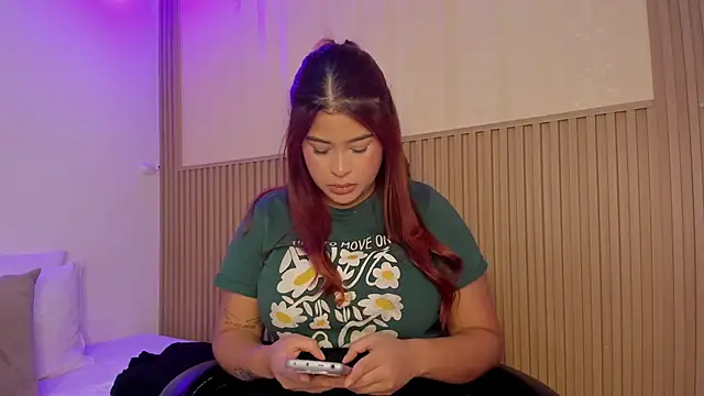 Snapshot of sharonscoth chatting on March 2026 07:20:01 PM sharonscoth online show from March 2026 07:20:01 PM