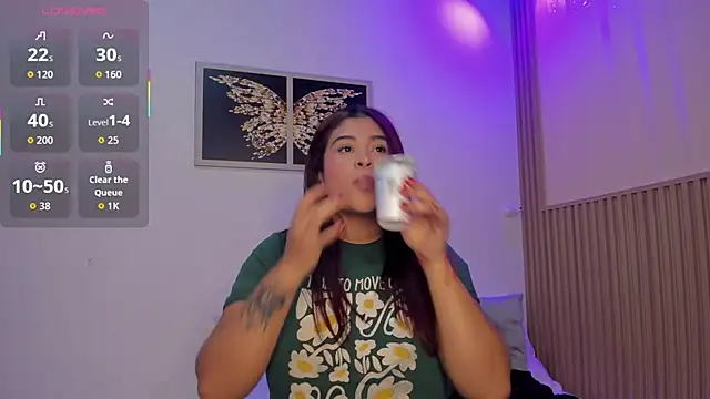 Snapshot of sharonscoth chatting on April 2026 07:44:01 PM sharonscoth online show from April 2026 07:44:01 PM