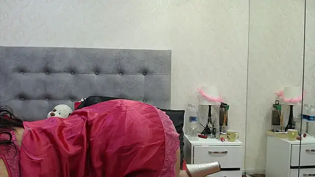 ScarlettGreen  online show from February 2026 11:25:01 AM