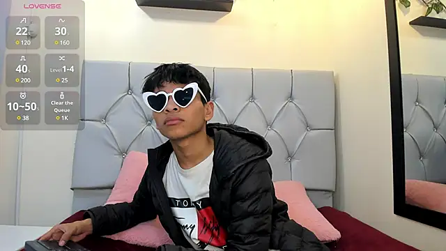 Snapshot of Ethan_Westt chatting on March 2025 05:34:02 PM Ethan Westt online show from March 2025 05:34:02 PM