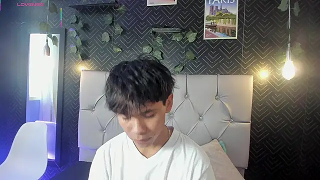 Ethan Westt online show from May 2026 09:42:02 PM